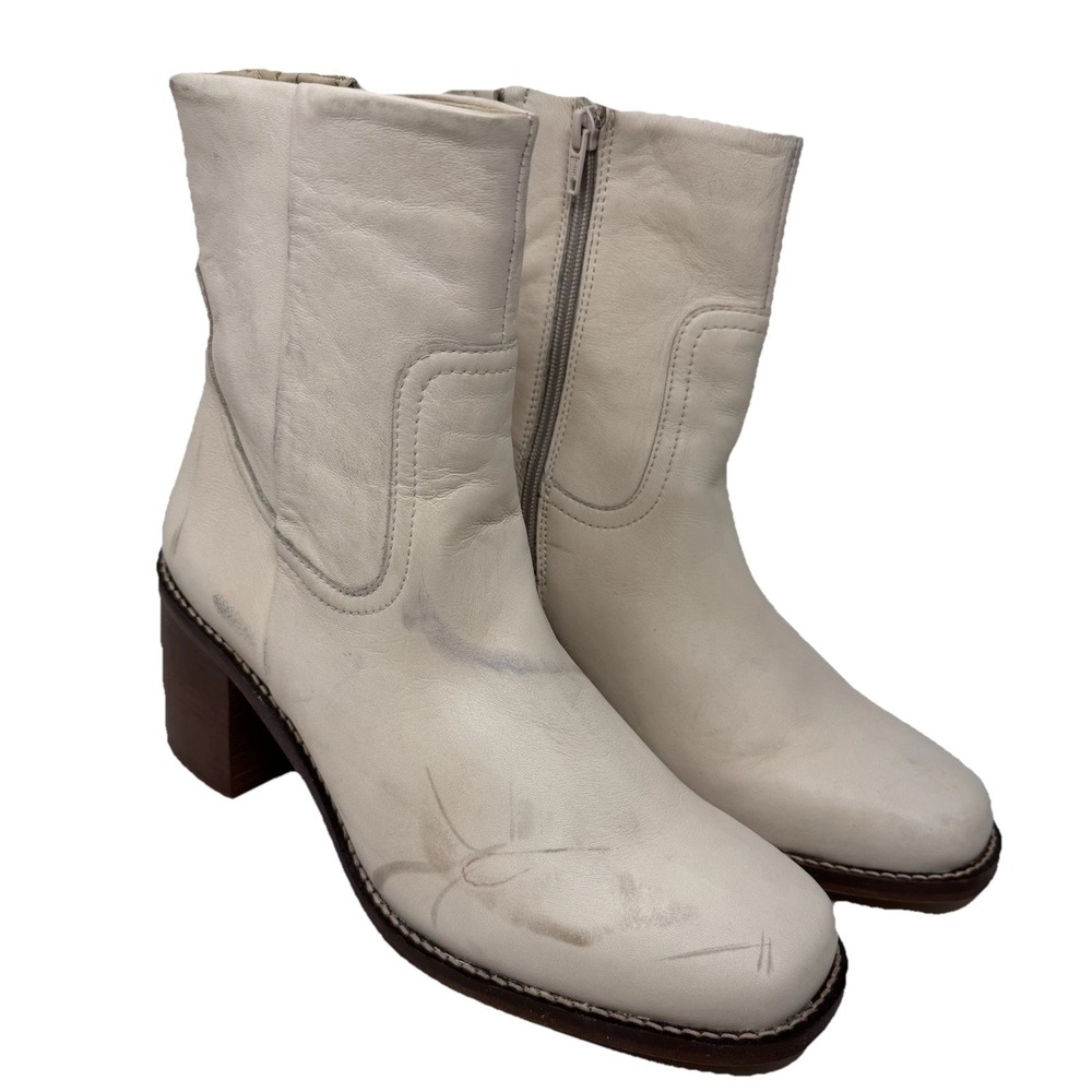 Patina Woman Size 9 Cream Square Toe Block Heel Leather Zip Boots